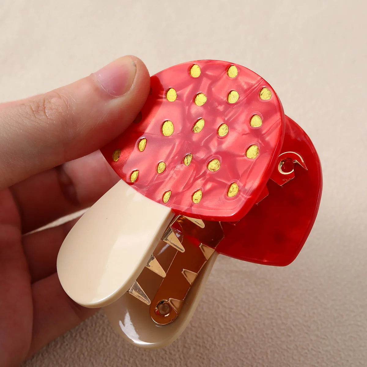 1 piece mushroom hair claw clip|hair clip|barrette|hair accessories
